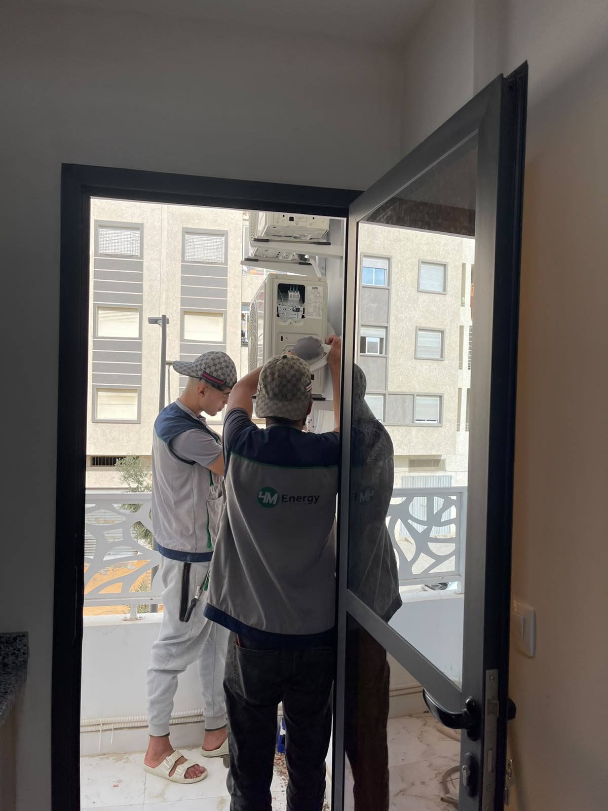 Nos techniciens sur armoire electrique